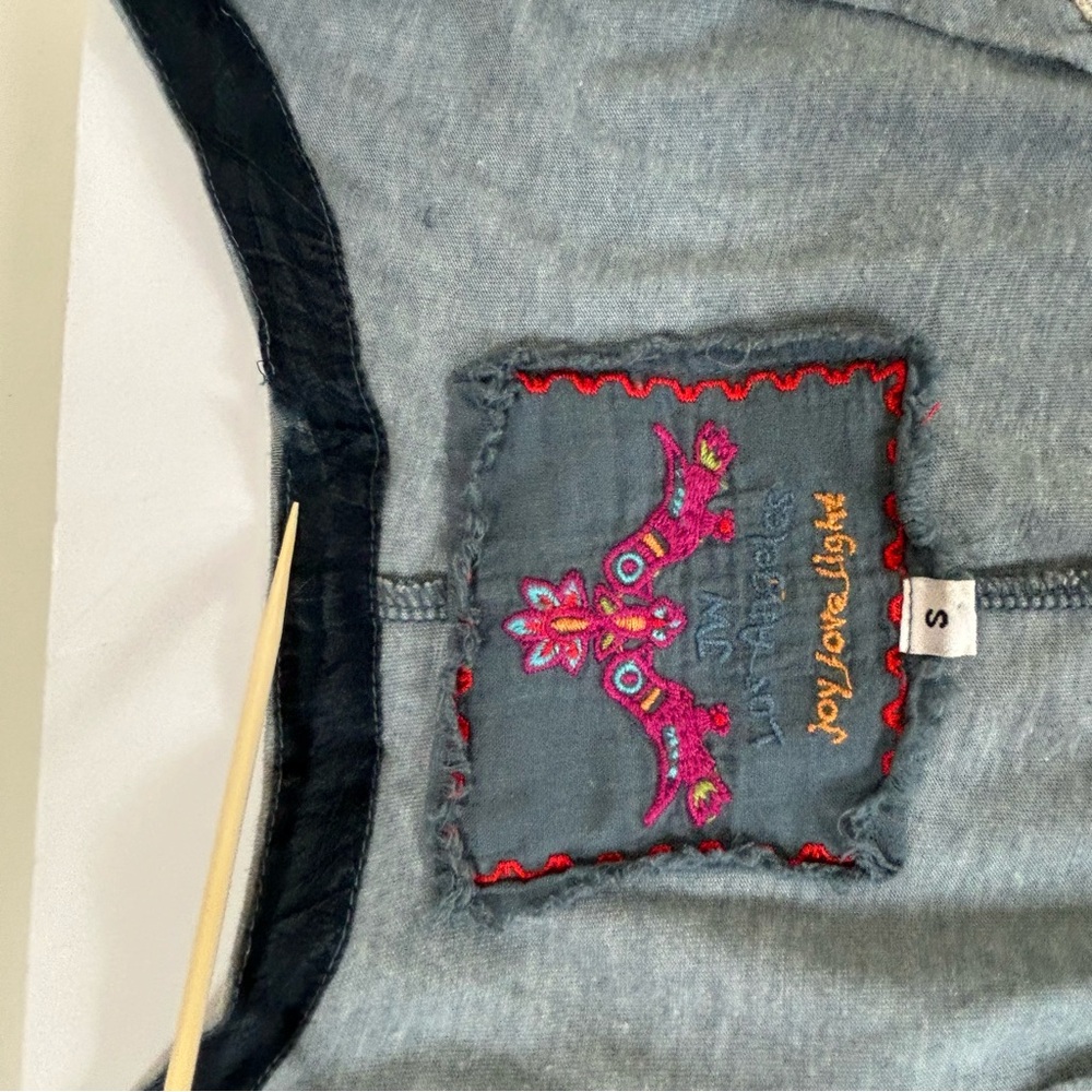 JW LOS ANGELES Blue Floral Embroidered Long Sleeve Top, size Small - Picture 9 of 9